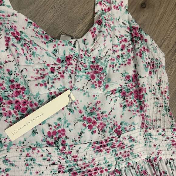 NWT Lauren Conrad Floral SundressHeart Shaped Open Back Sz 8 Pink White Easter - Picture 12 of 16